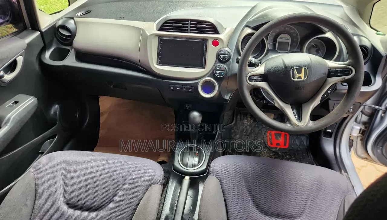 Honda Fit 2012 Silver