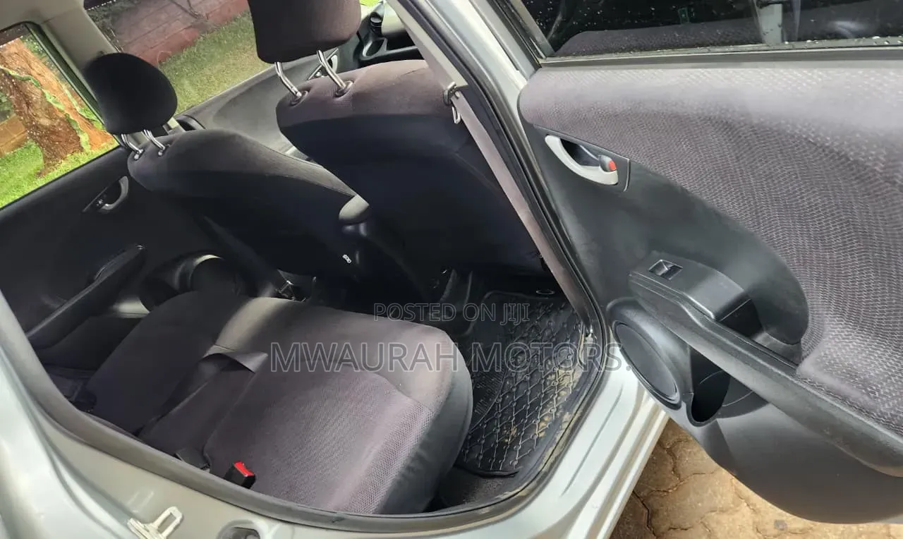 Honda Fit 2012 Silver