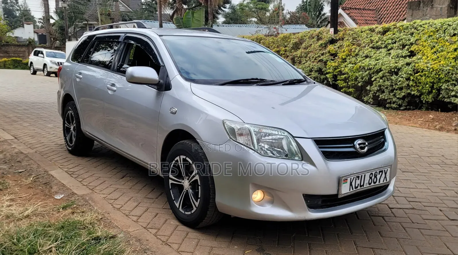 Toyota Corolla Fielder 2012 Silver