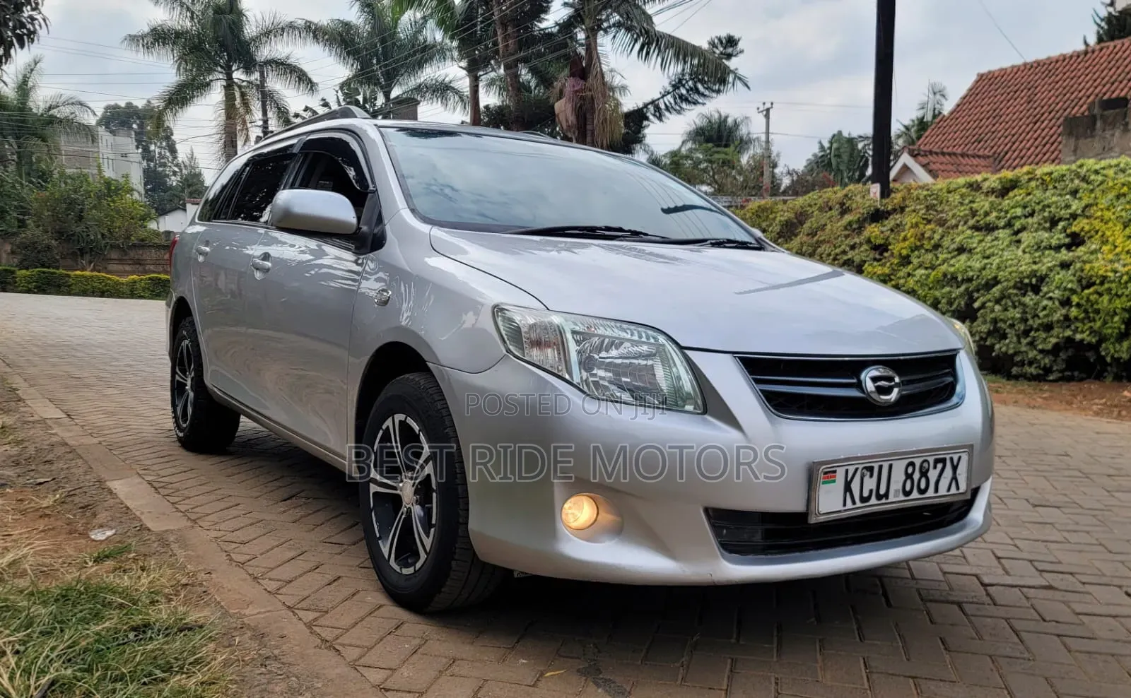 Toyota Corolla Fielder 2012 Silver
