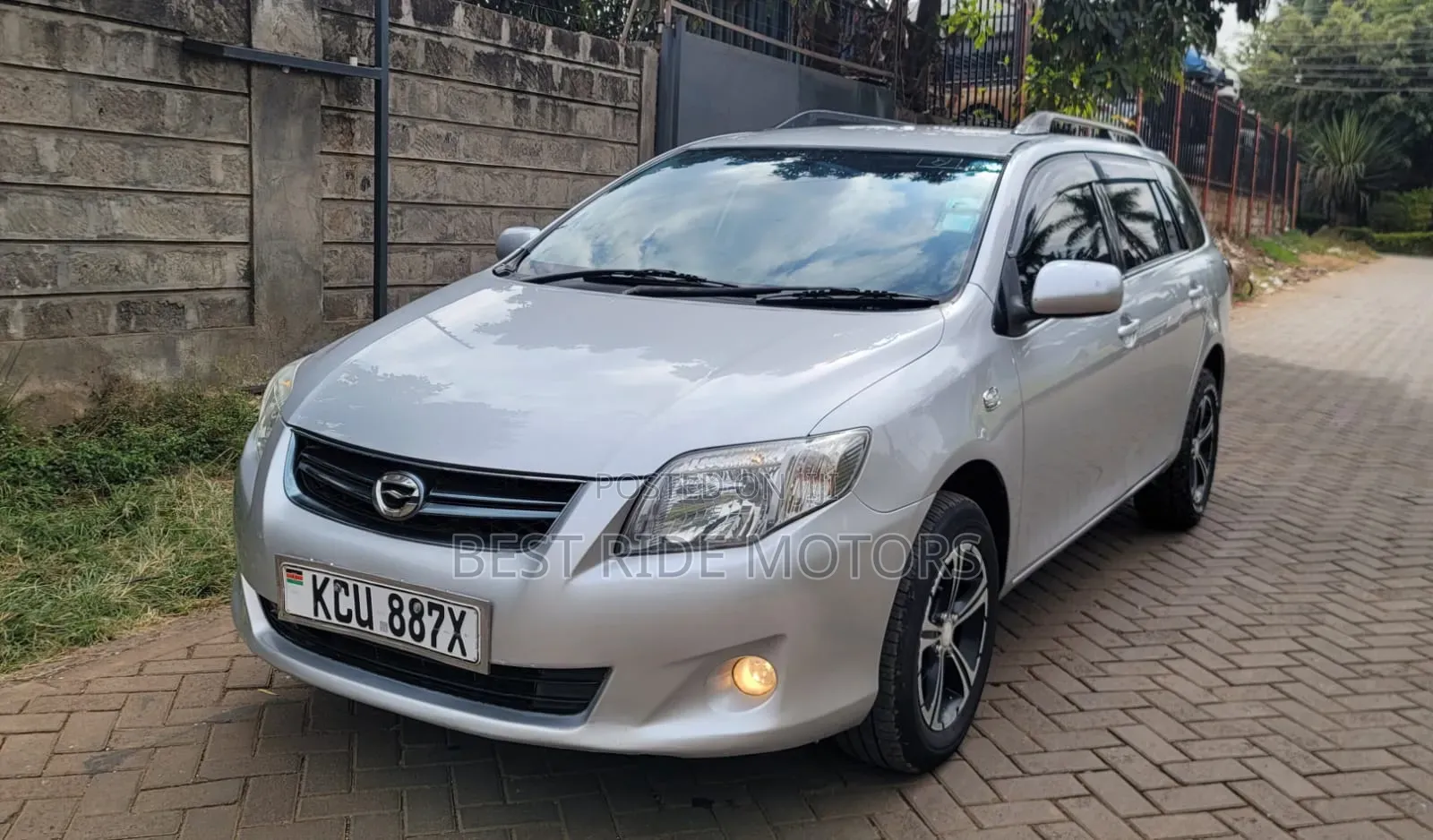 Toyota Corolla Fielder 2012 Silver
