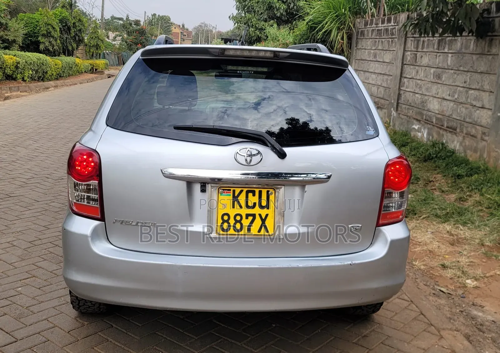 Toyota Corolla Fielder 2012 Silver