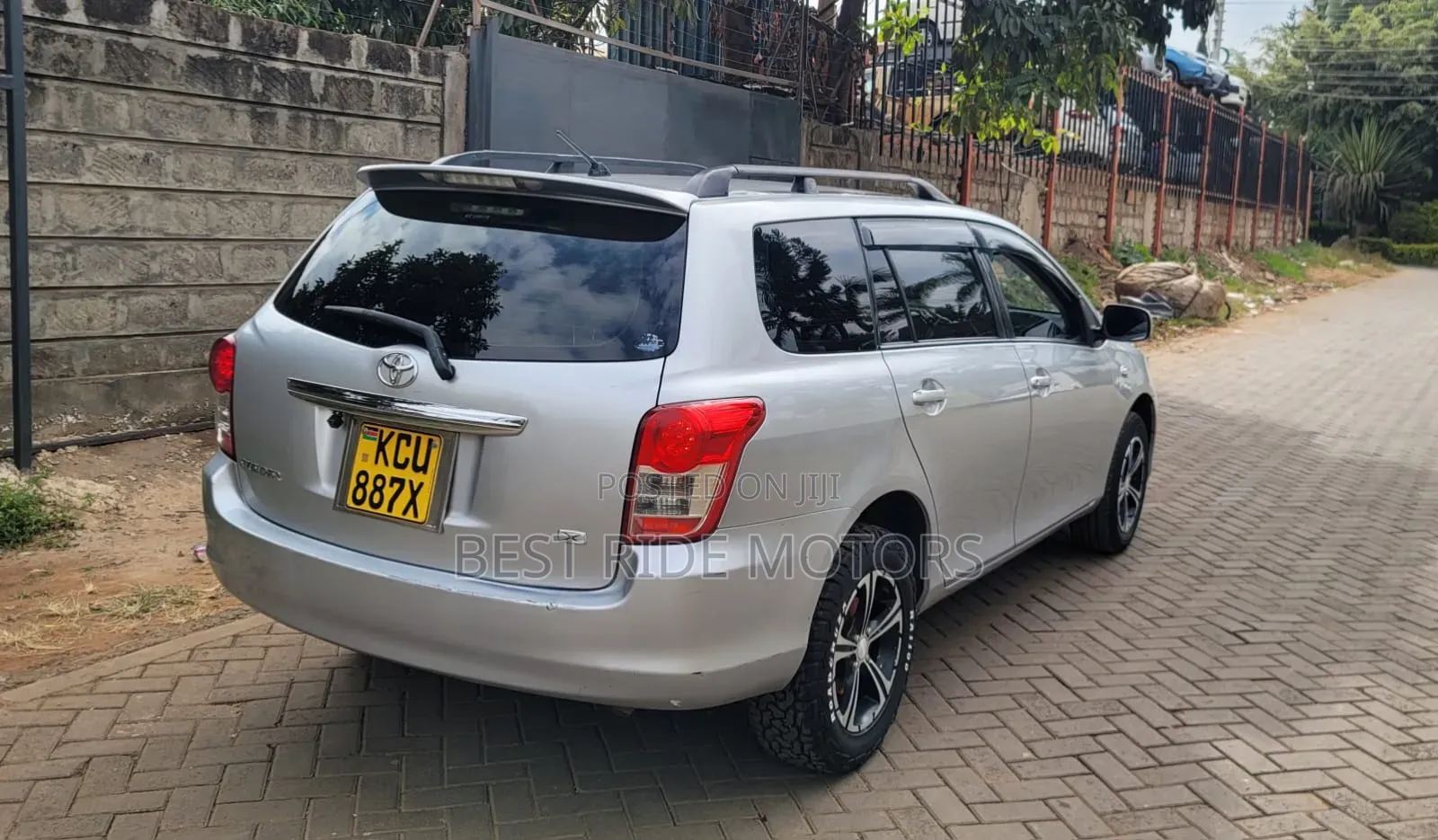 Toyota Corolla Fielder 2012 Silver