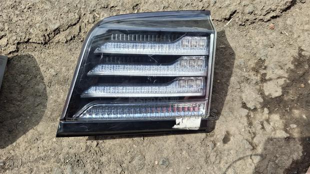 Lexus Lx 570 Taillight 2012-2015 Model - thumbnail 3