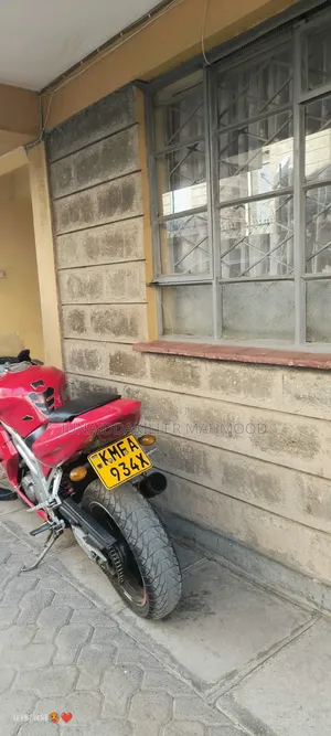 Hyosung GT650R 2007 Red