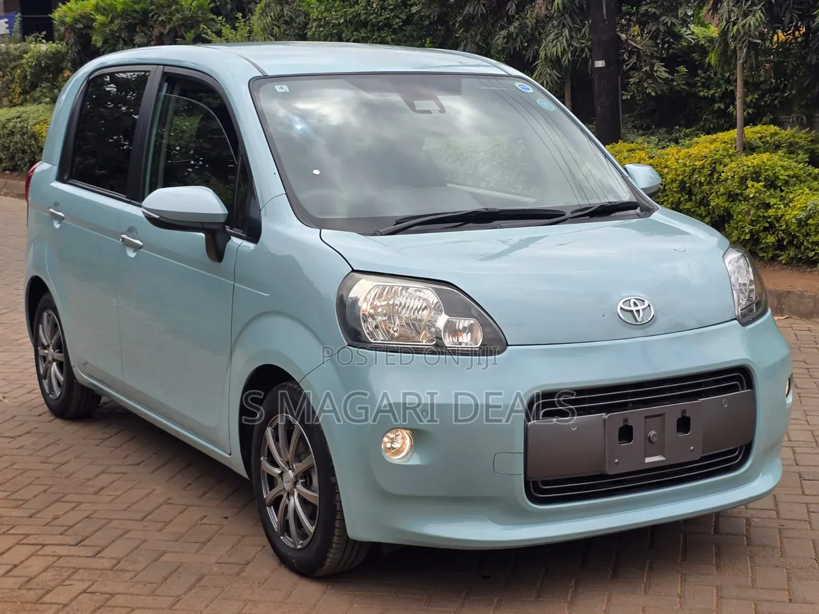 Toyota Porte 2020 Blue