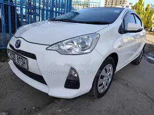 Toyota Aqua 2015 White