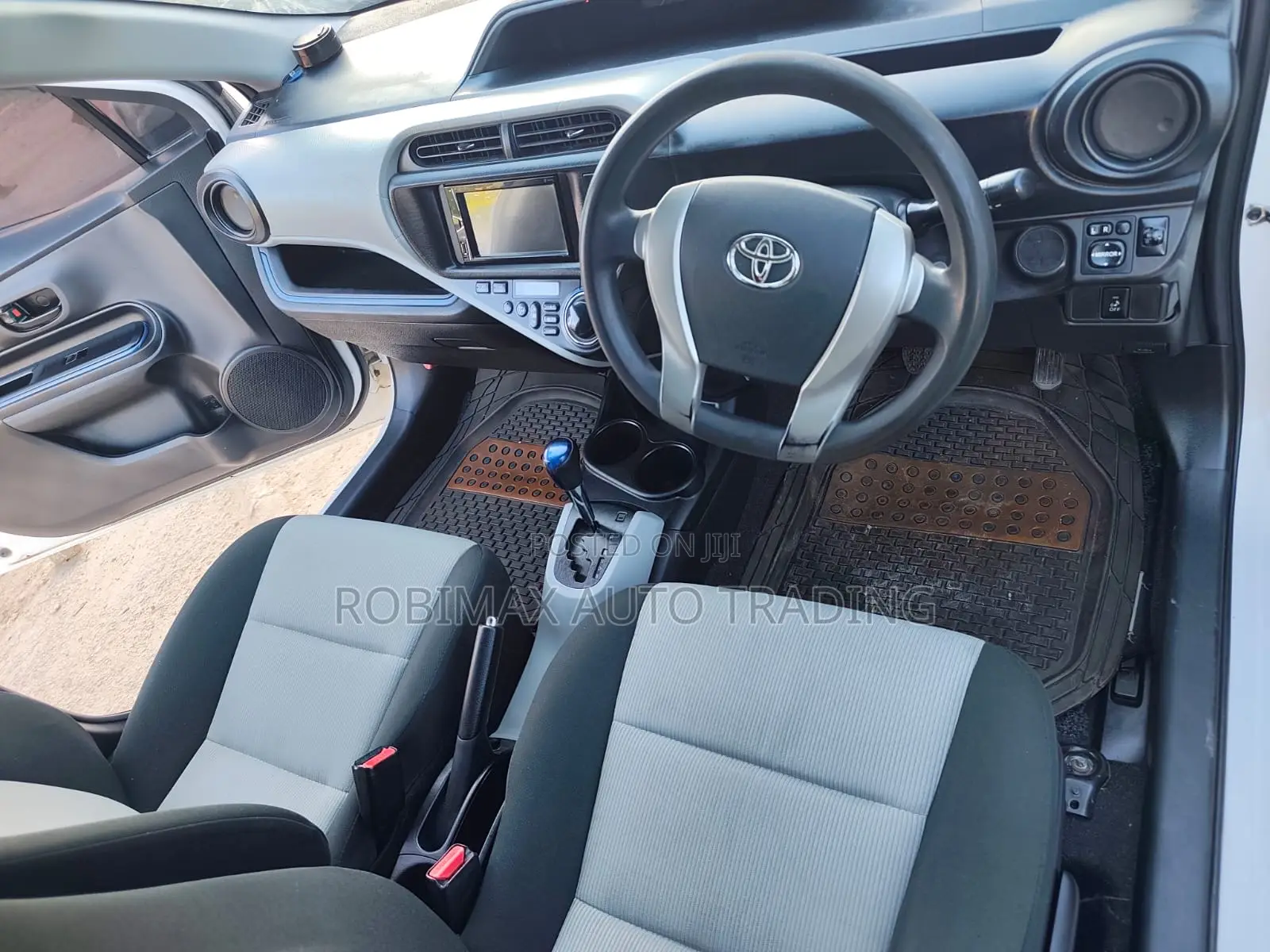 Toyota Aqua 2015 White