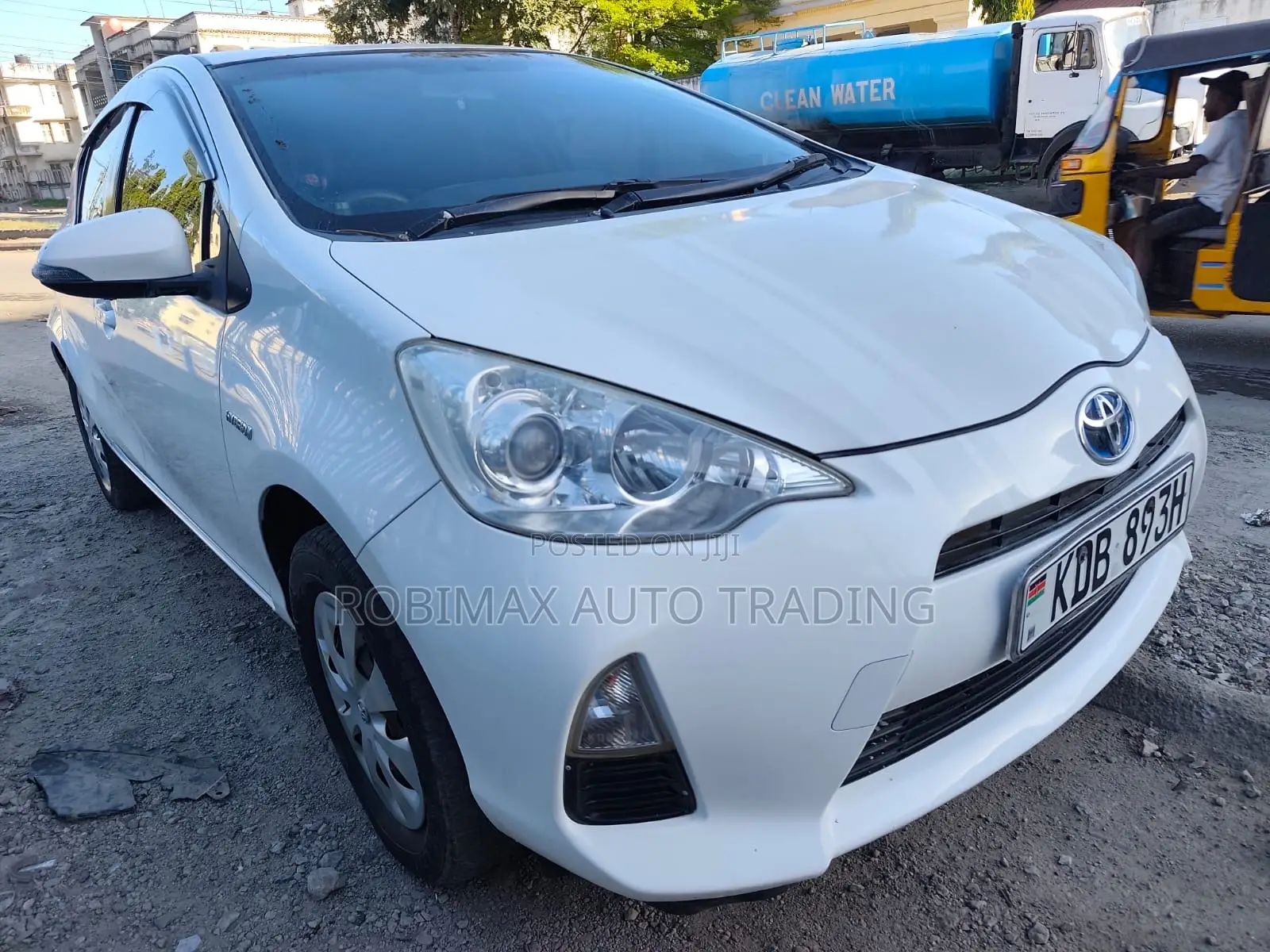 Toyota Aqua 2015 White