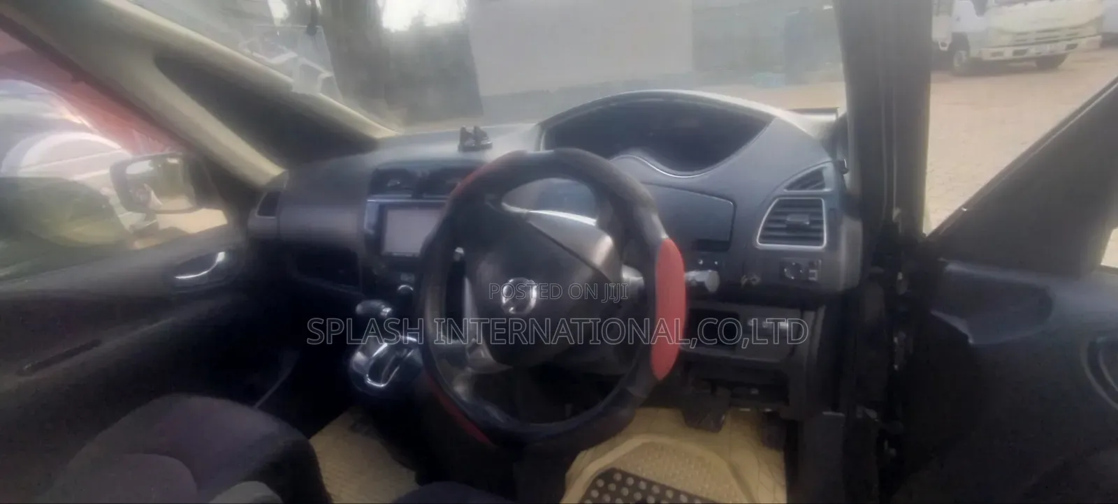 Nissan Serena 2012 Black
