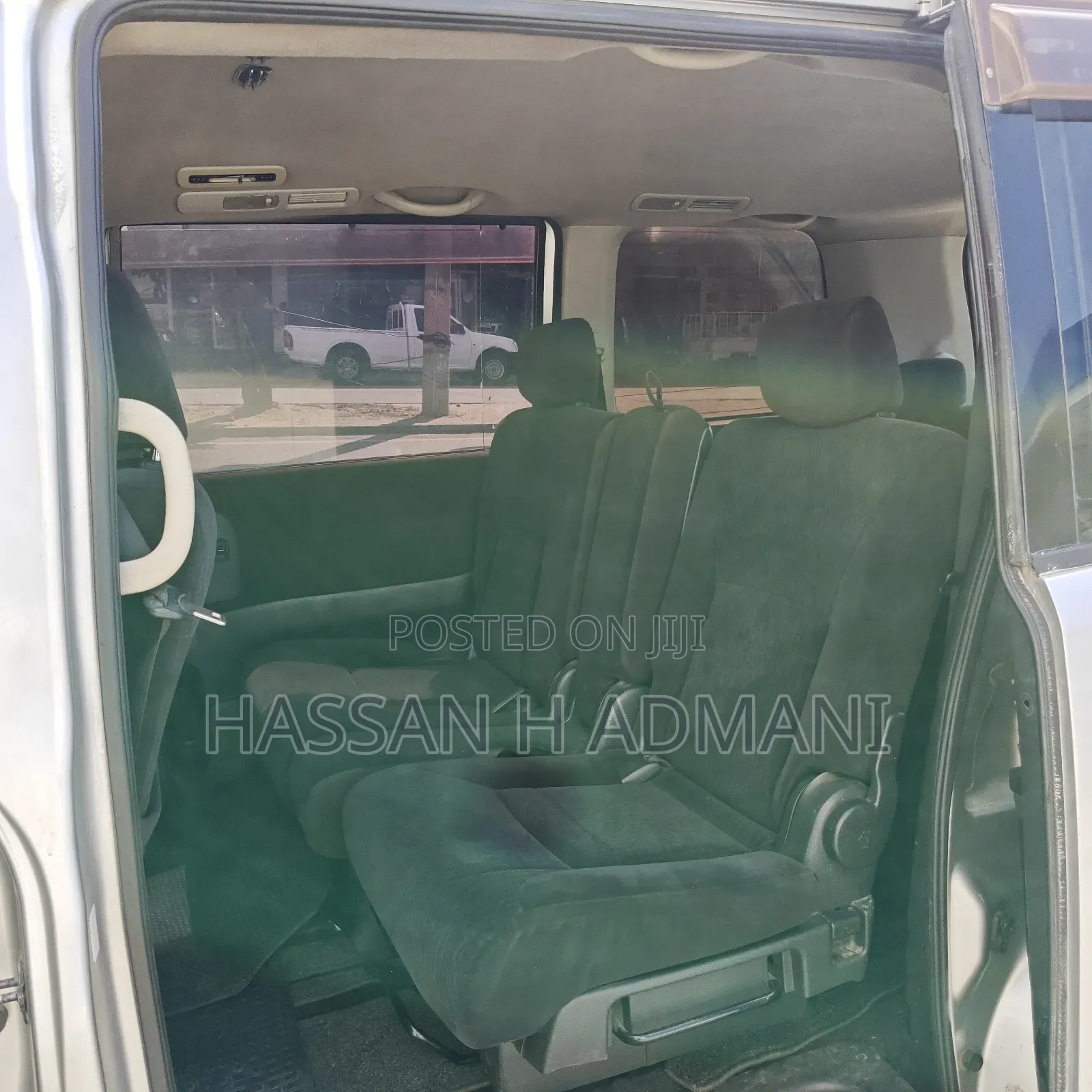 Nissan Serena 2011 Silver