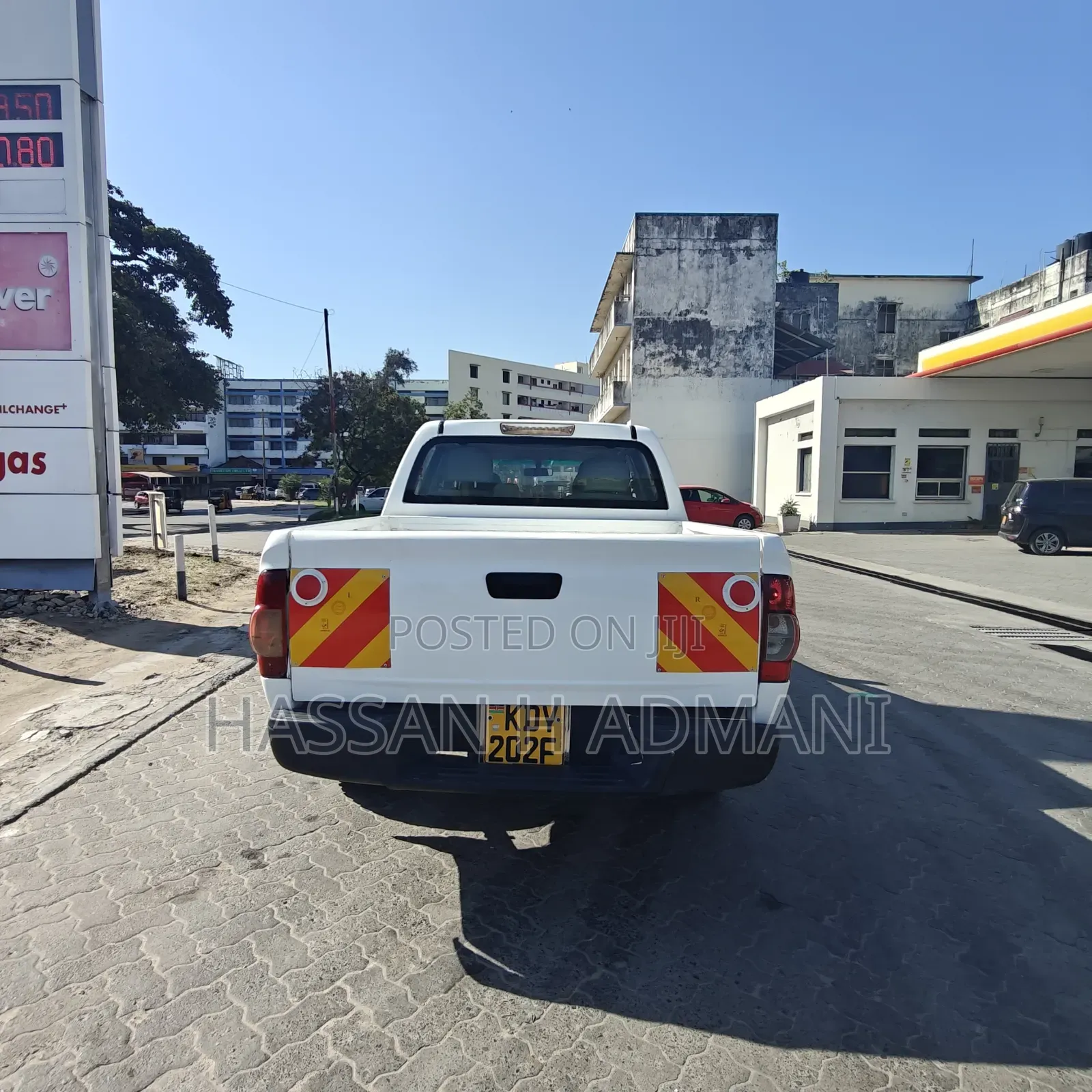 Isuzu D-MAX 2011 White