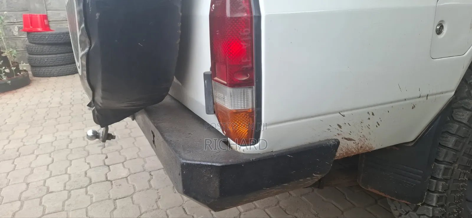 Toyota Land Cruiser 2010 White