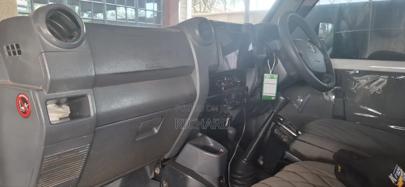 Toyota Land Cruiser 2010 White