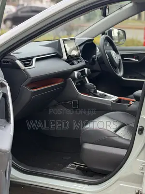 Toyota RAV4 Adventure 2019 Green