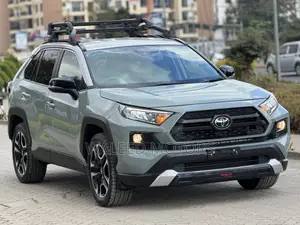 Toyota RAV4 Adventure 2019 Green