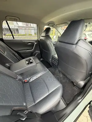 Toyota RAV4 Adventure 2019 Green