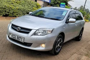 Toyota Corolla Fielder 2012 Silver