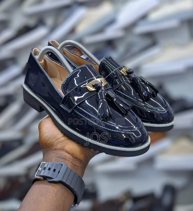 Victoria Casual Brogues