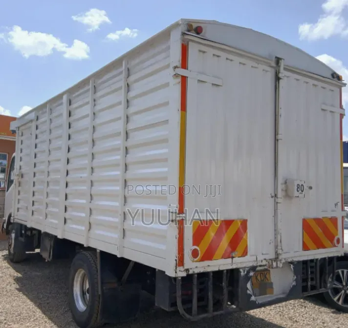 Isuzu Nqr. KDK . Local