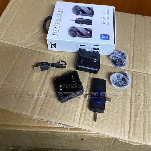 Professional Noise Cancellation F11-2 Wireless Wireless Microphone - main view