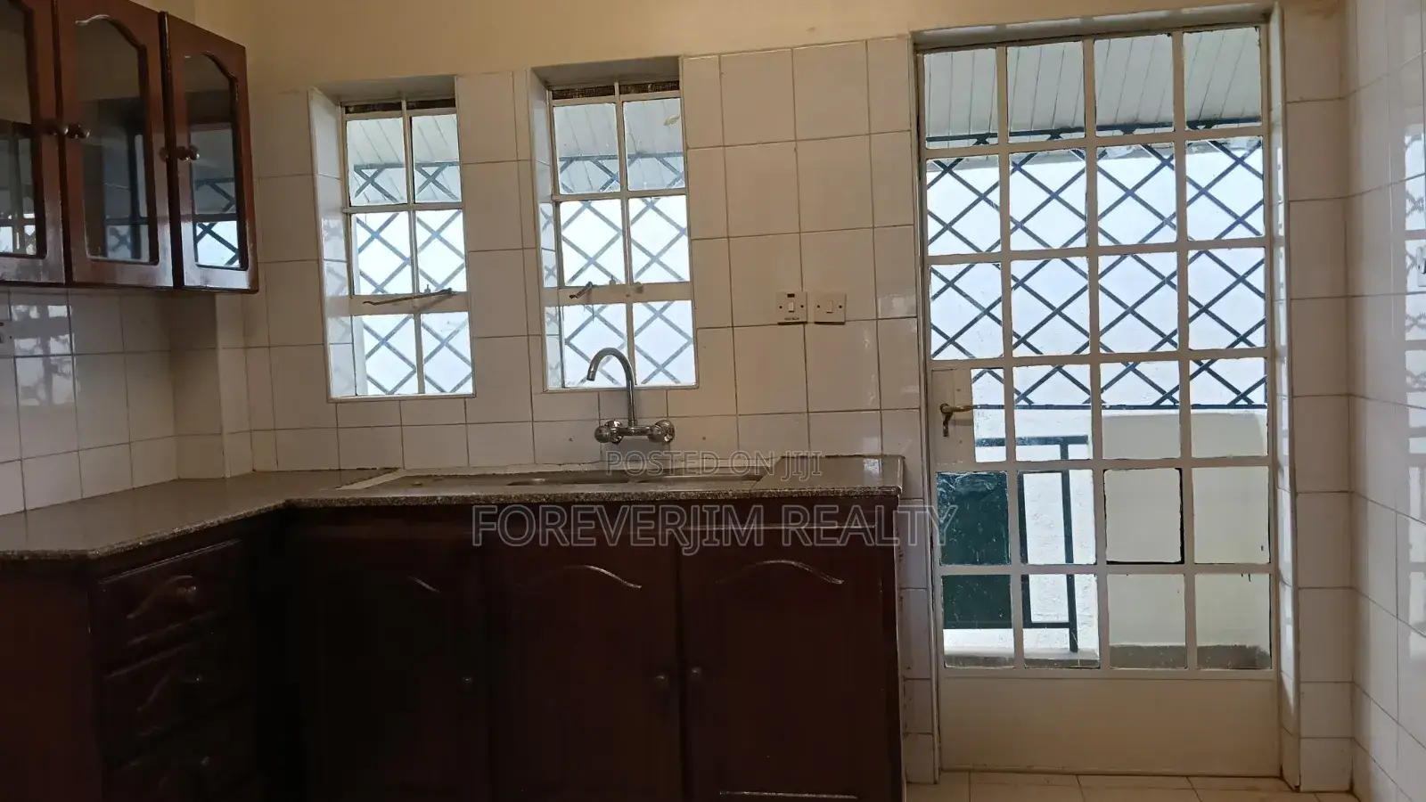 2bdrm Apartment in Marcus Garvey Road, Hurlingham for rent