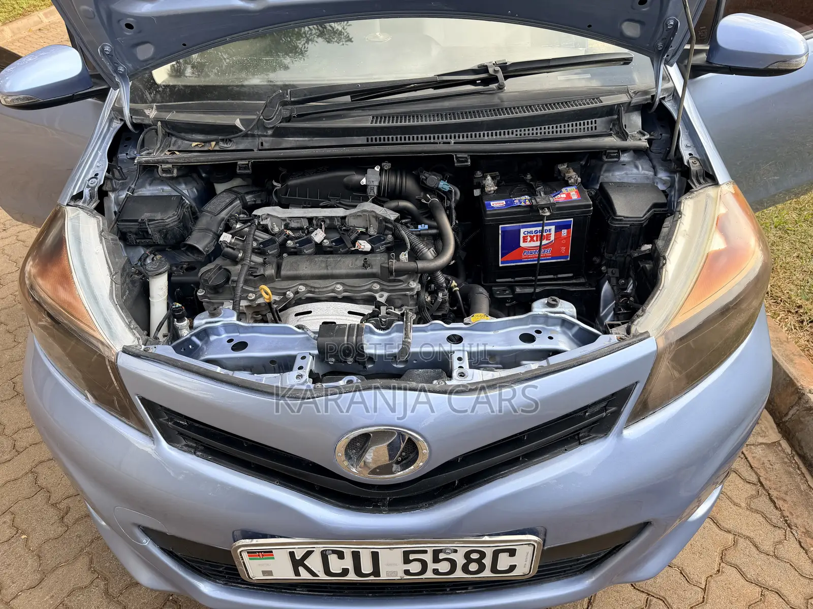 Toyota Vitz 1.3 FWD 5dr 2012 Blue