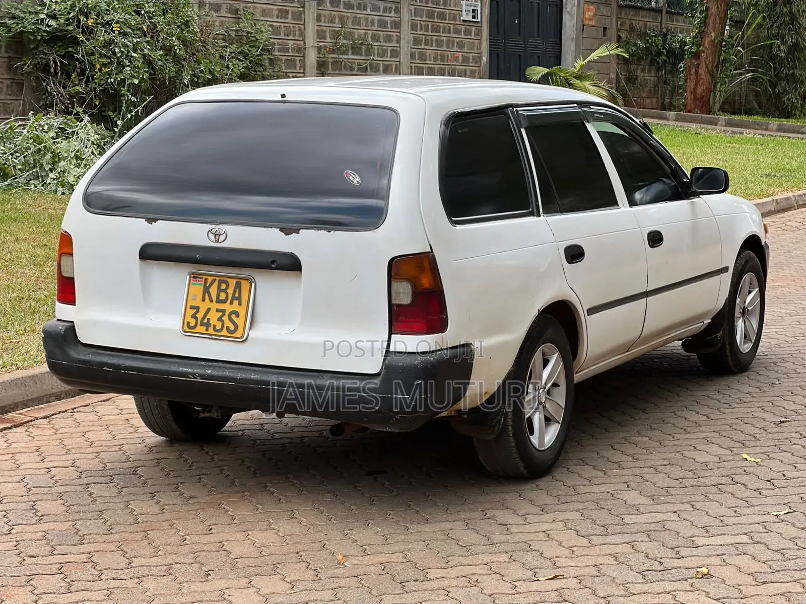 Toyota Corolla 2002 White