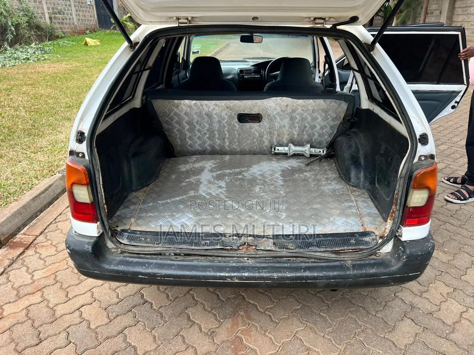 Toyota Corolla 2002 White