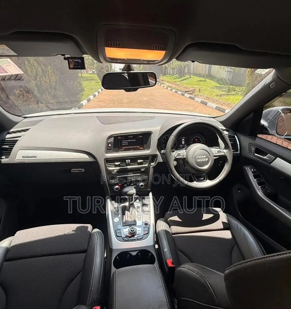 Audi Q5 2.0T Premium AWD quattro 2017 White