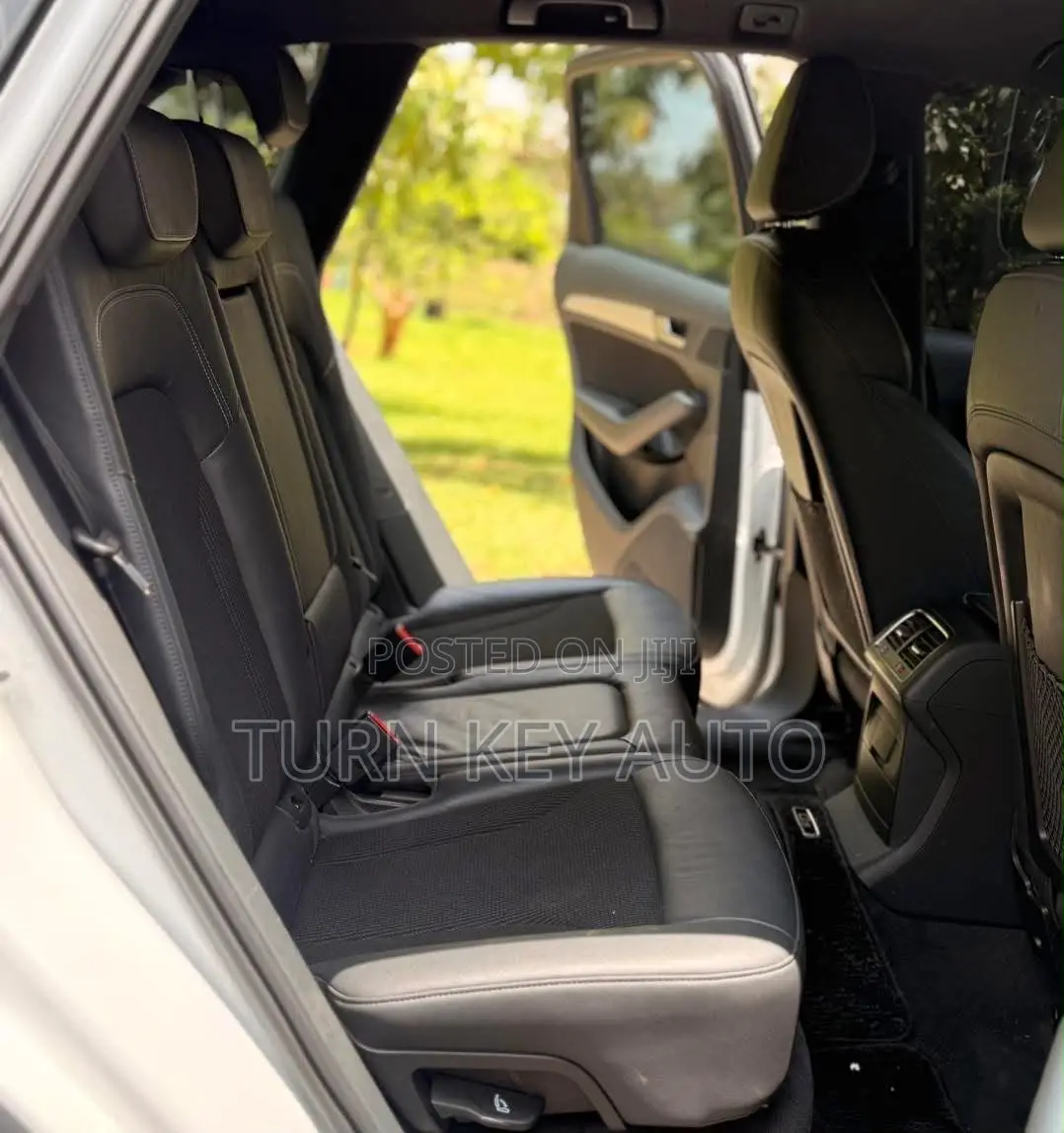 Audi Q5 2.0T Premium AWD quattro 2017 White