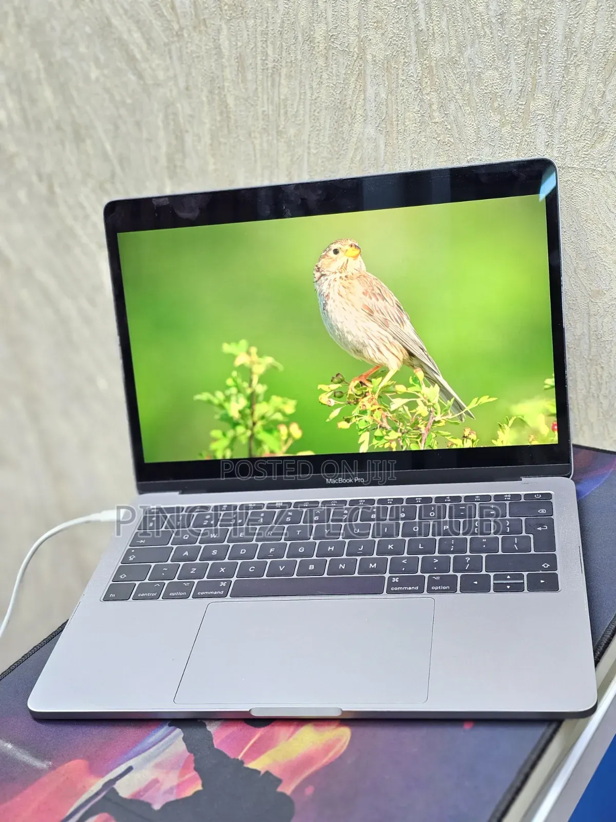Laptop Apple MacBook Pro 2017 16GB Intel Core i7 SSD 512GB