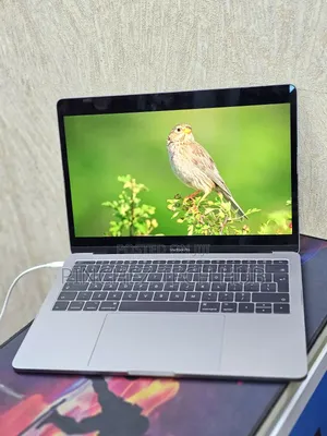Laptop Apple MacBook Pro 2017 16GB Intel Core i7 SSD 512GB