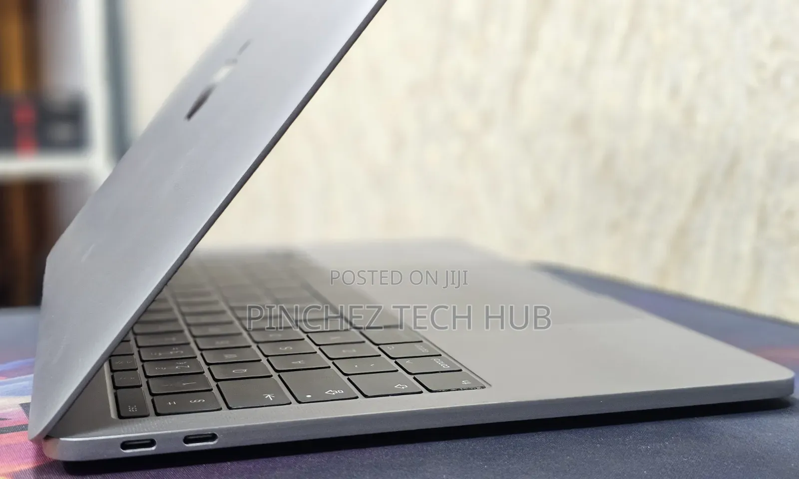 Laptop Apple MacBook Pro 2017 16GB Intel Core i7 SSD 512GB