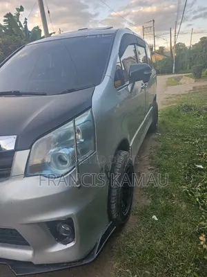 Toyota Noah 2013 Silver