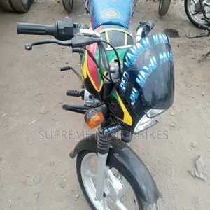 Bajaj Boxer 125 2026 Black