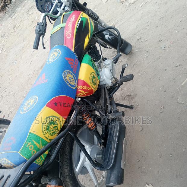 Bajaj Boxer 125 2026 Black - thumbnail 3