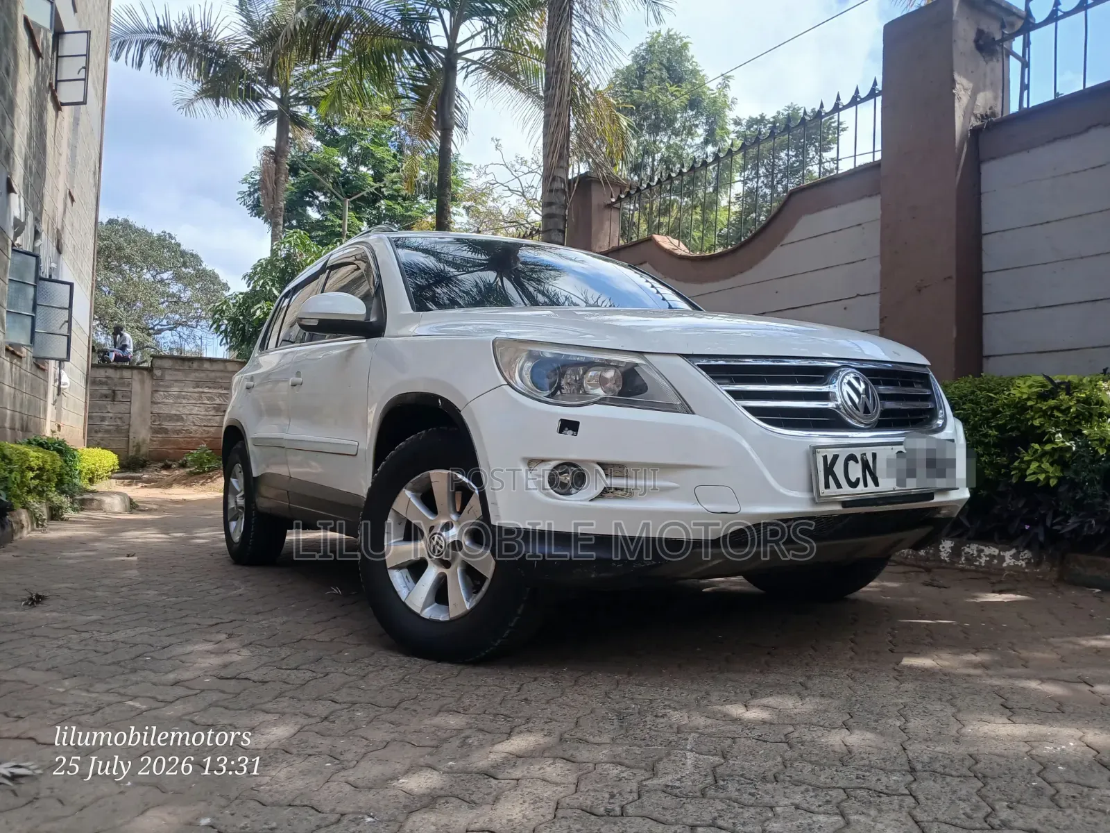 Volkswagen Tiguan S 2010 White