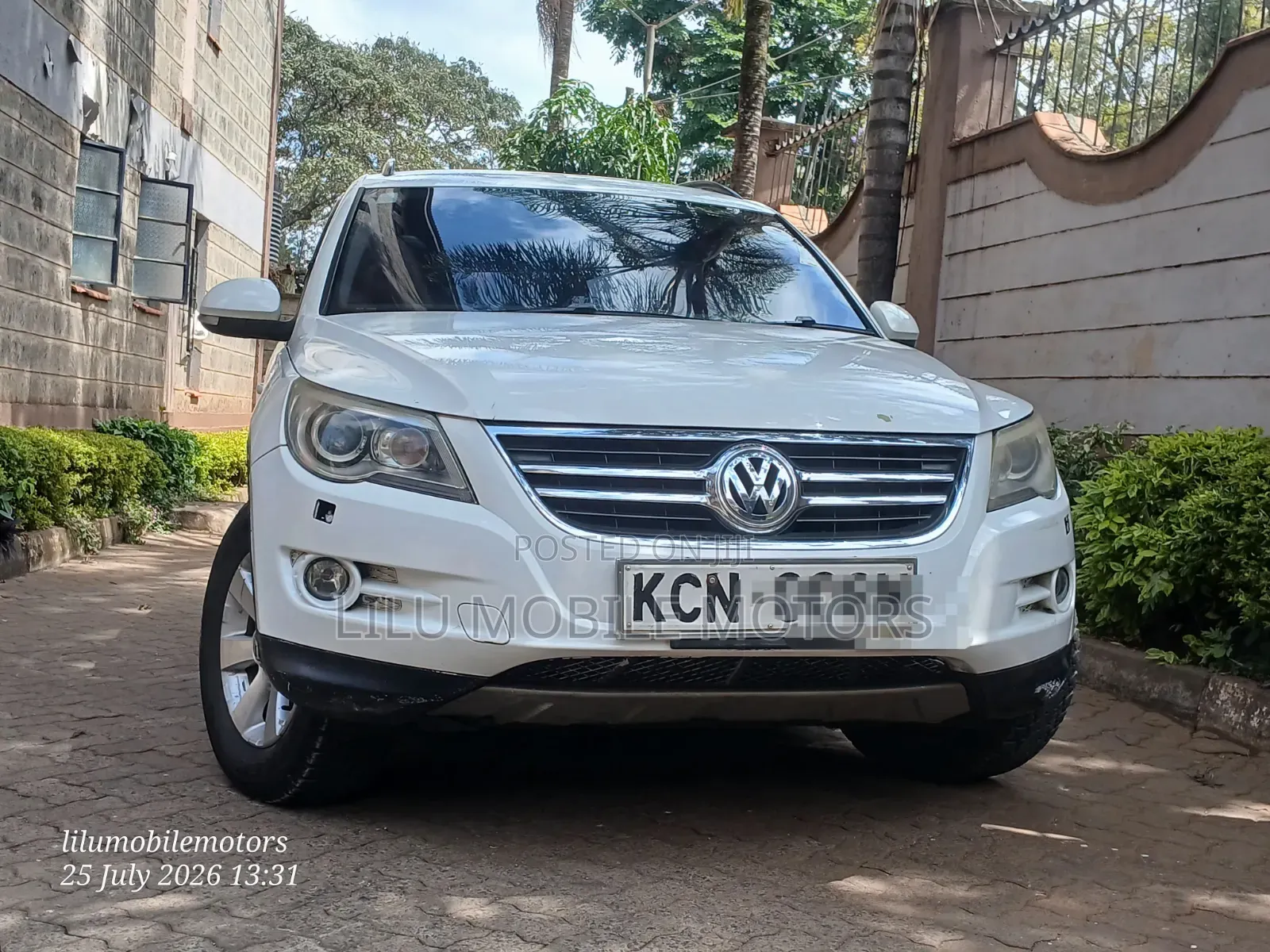 Volkswagen Tiguan S 2010 White