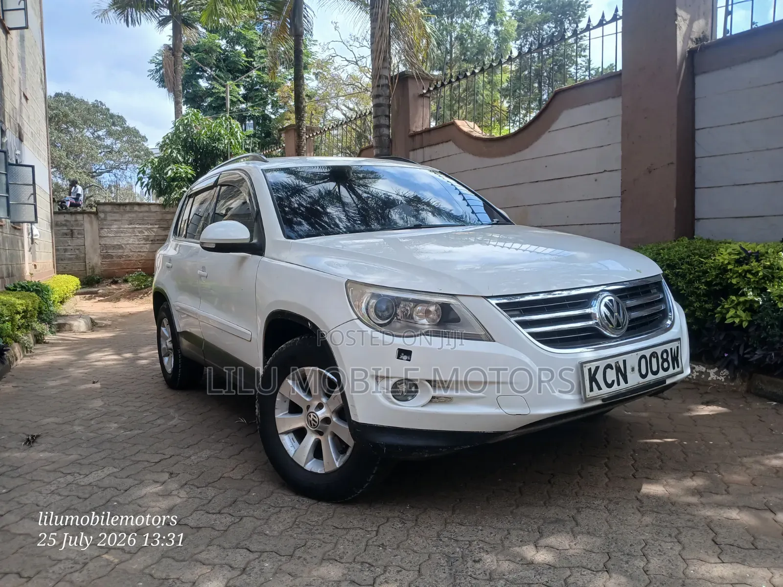 Volkswagen Tiguan S 2010 White