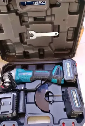 Heavy Duty Angle Grinder 86v Makita/ Top 2 Batteries Plus Grinder