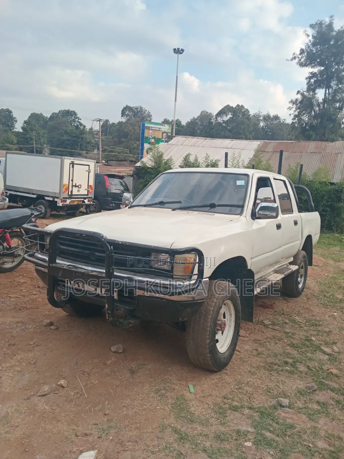 Toyota Hilux 1996 White