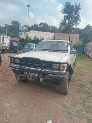 Toyota Hilux 1996 White