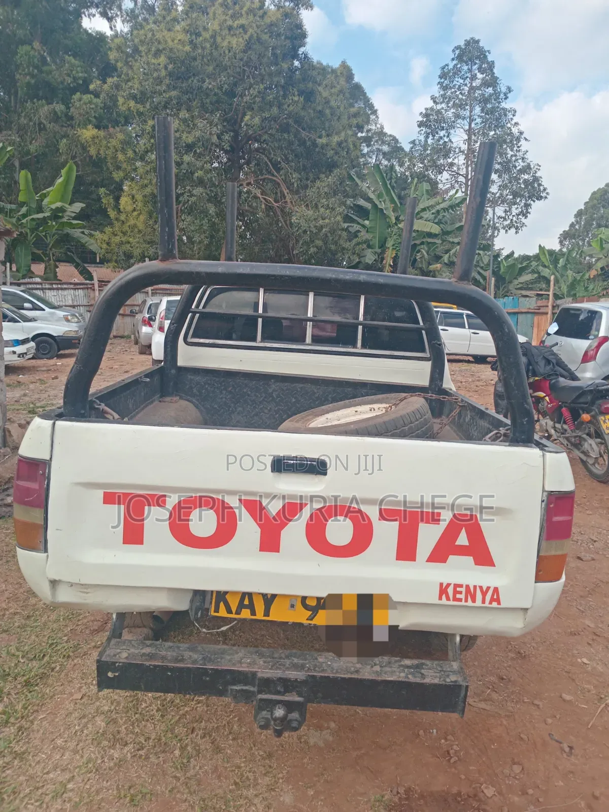 Toyota Hilux 1996 White