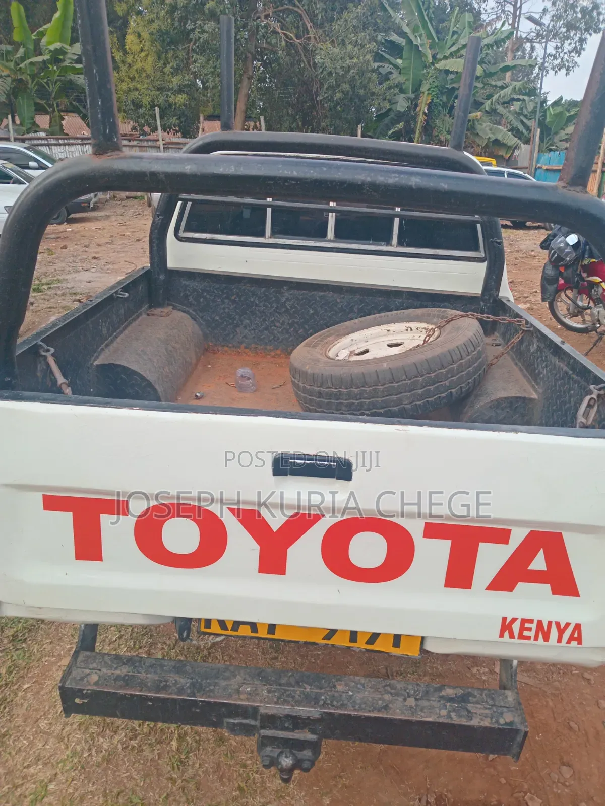 Toyota Hilux 1996 White