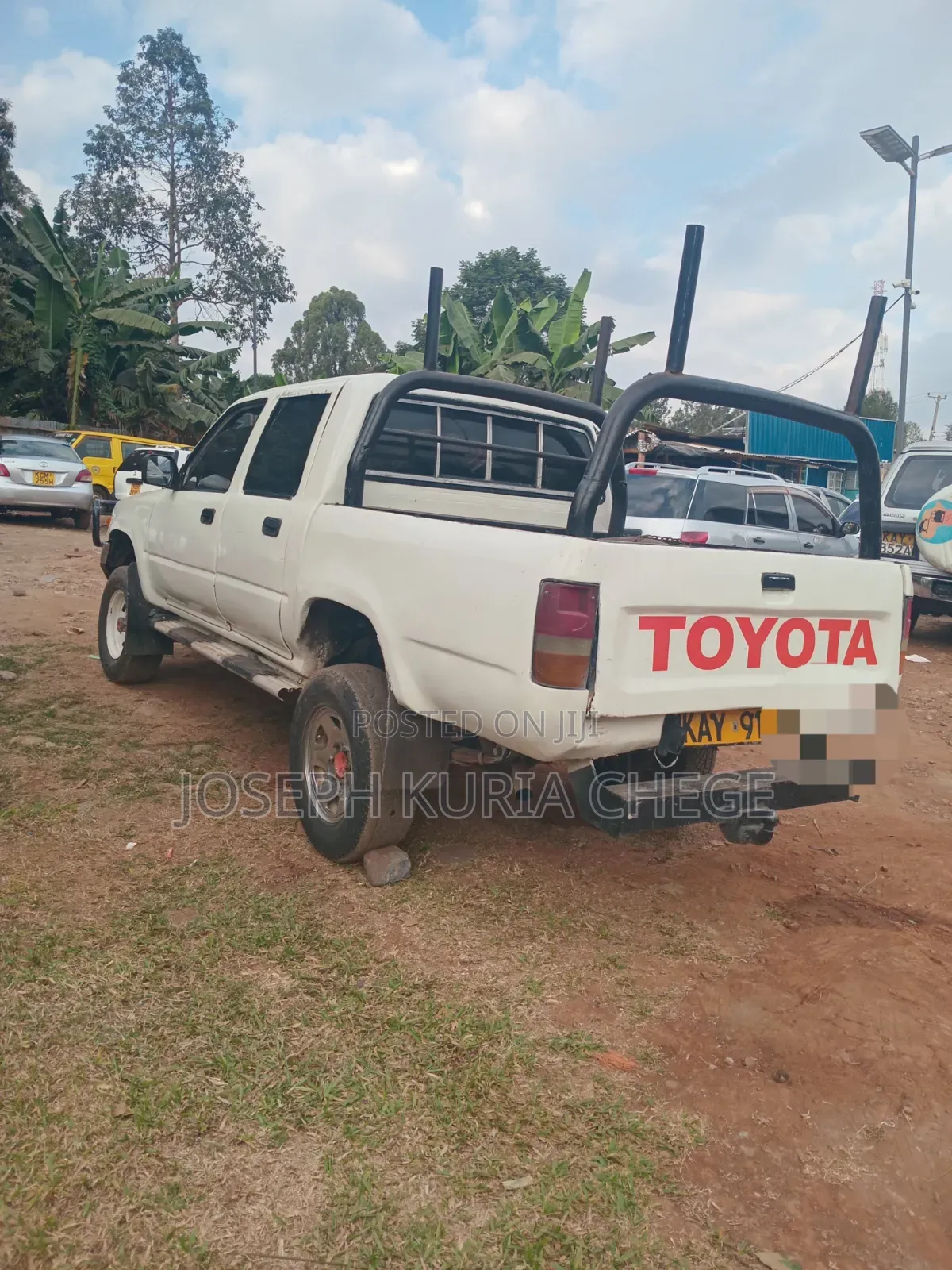 Toyota Hilux 1996 White