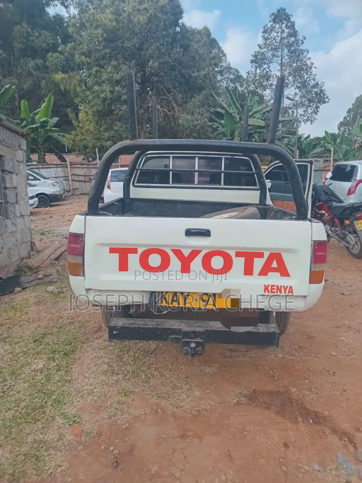 Toyota Hilux 1996 White