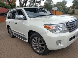 Toyota Land Cruiser 4.6 V8 ZX 2014 White