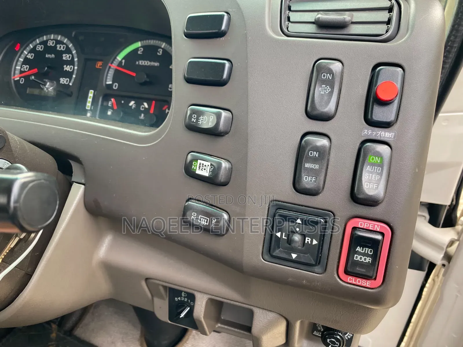Mitsubishi Fuso Rosa 2019 White