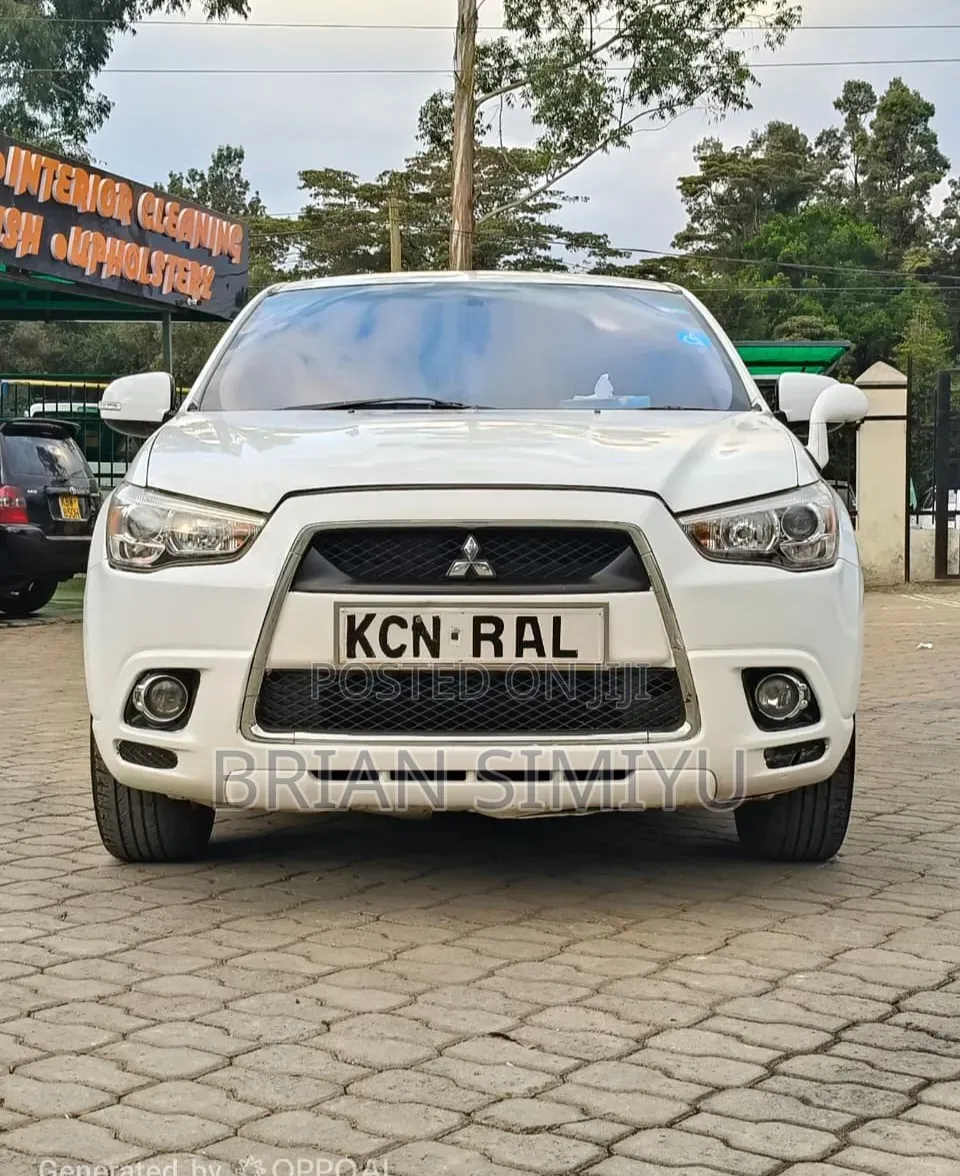 Mitsubishi RVR 2010 White